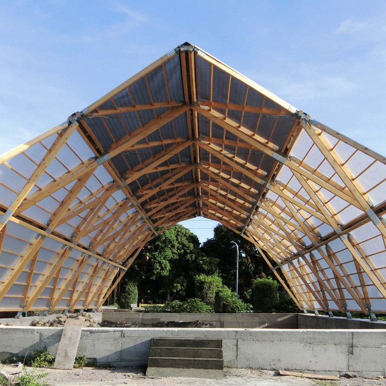 西门木构造棚架 / kaohsiung